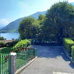 Lakefront With Panoramic Pool Апартаменты *
