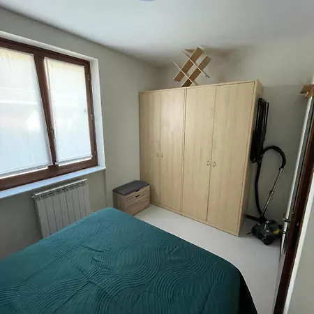 Apartmán Lakefront With Panoramic Pool