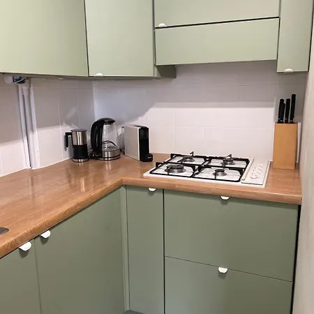 Lakefront With Panoramic Pool Apartmán *