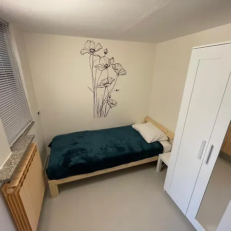 Lakefront With Panoramic Pool Apartmán Ranzanico